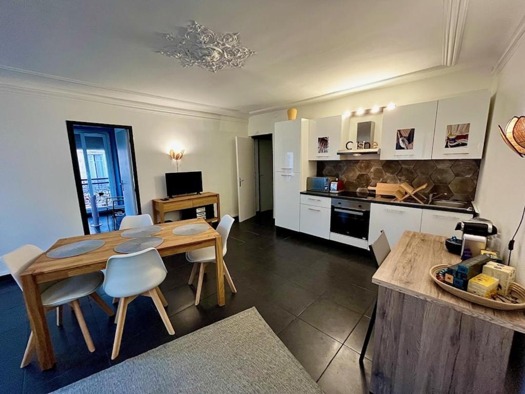 Superbe T3, à 5 min à pied du Vieux-Port Apartamento Marselha Exterior foto